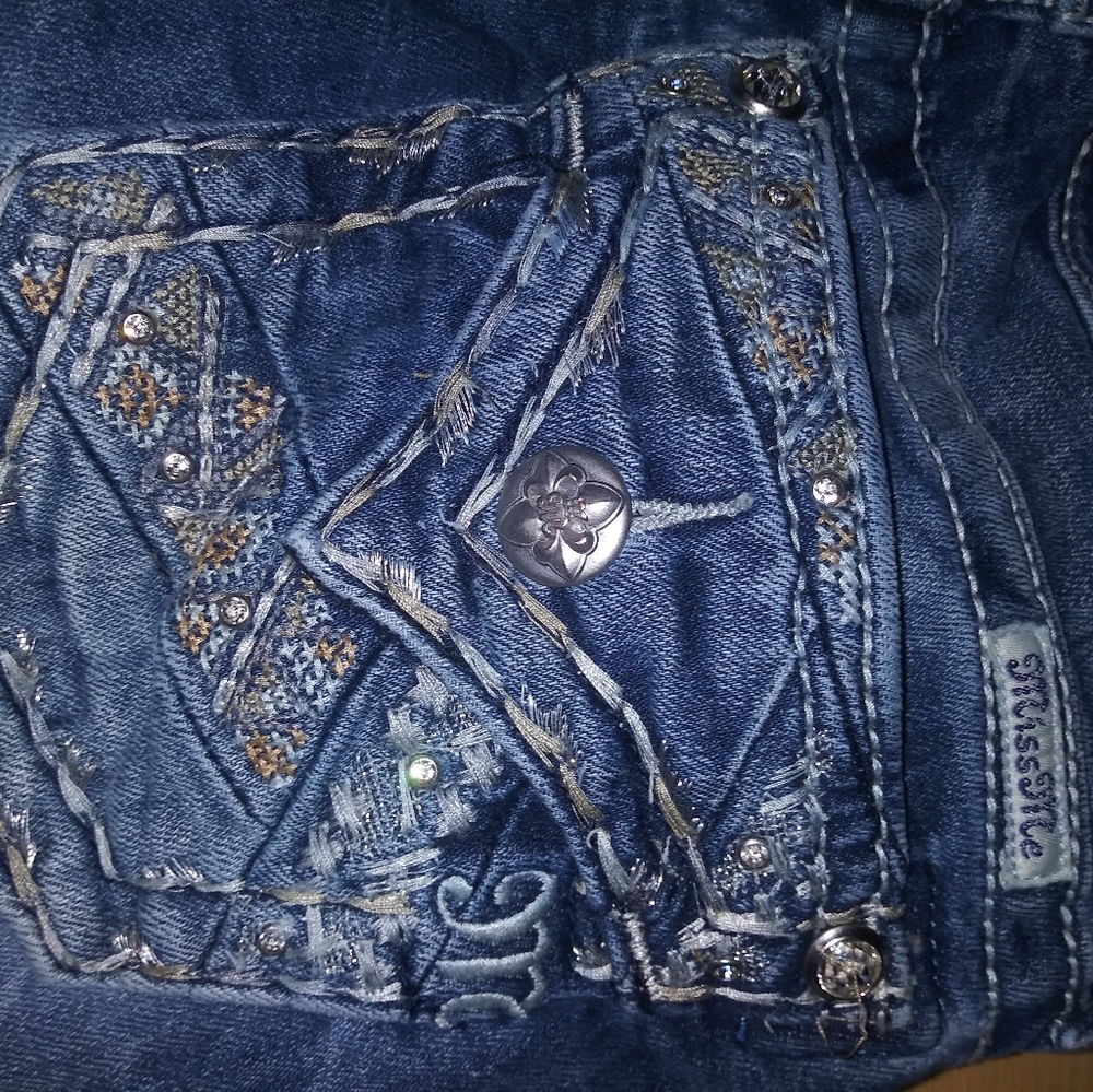 Miss Me Jean - Picture 3 of 8